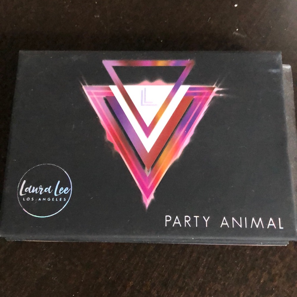 LAURA LEE ‘PARTY ANIMAL’ EYESHADOW PALETTE